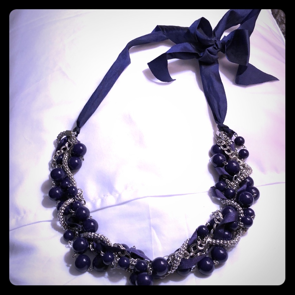 Blue ribbon necklace